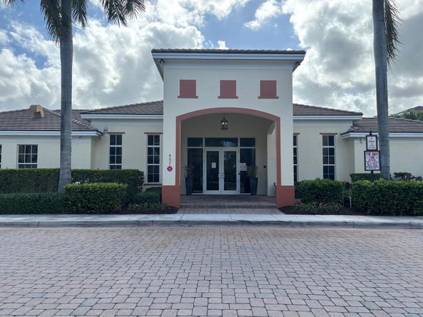 275 SW 7th Court, Pompano Beach FL 33060
