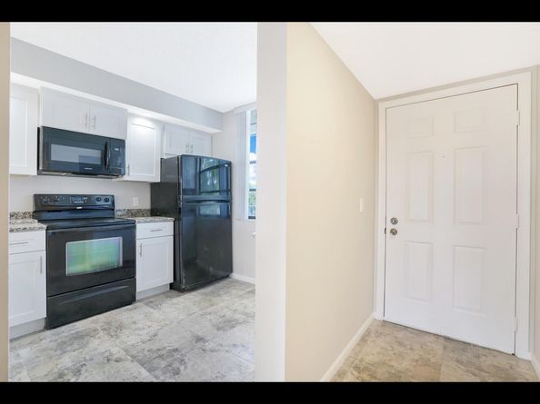 3636 Whitehall Drive 401, West Palm Beach FL 33401