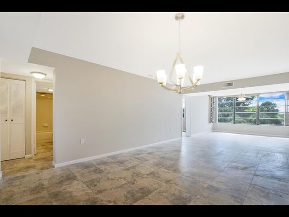 3636 Whitehall Drive 401, West Palm Beach FL 33401