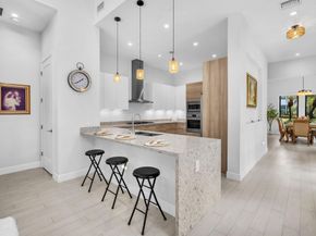 5812 E Brookfield Cir E, Hollywood FL 33312