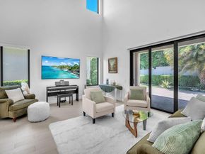 5812 E Brookfield Cir E, Hollywood FL 33312
