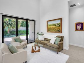 5812 E Brookfield Cir E, Hollywood FL 33312