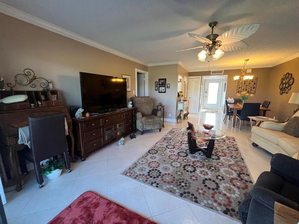 464 Piedmont J, Delray Beach FL 33484