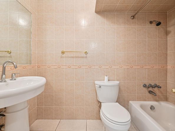 7 Greenway N 111, Royal Palm Beach FL 33411