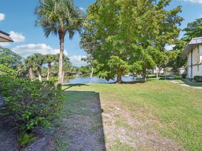 7 Greenway N 111, Royal Palm Beach FL 33411