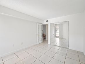 7 Greenway N 111, Royal Palm Beach FL 33411
