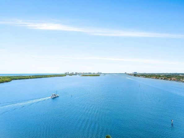 100 Lakeshore Drive 1557, North Palm Beach FL 33408