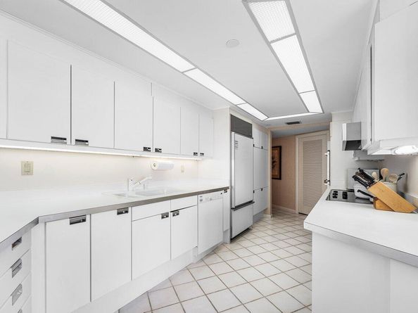 100 Lakeshore Drive 1557, North Palm Beach FL 33408