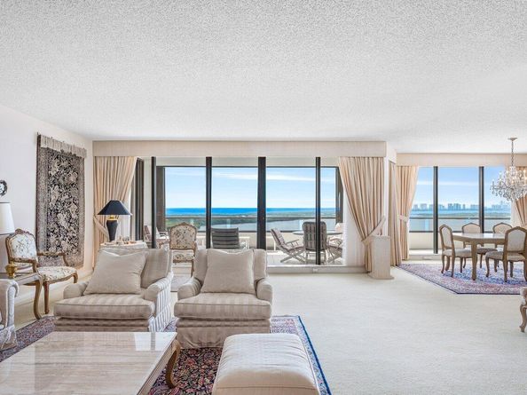 100 Lakeshore Drive 1557, North Palm Beach FL 33408