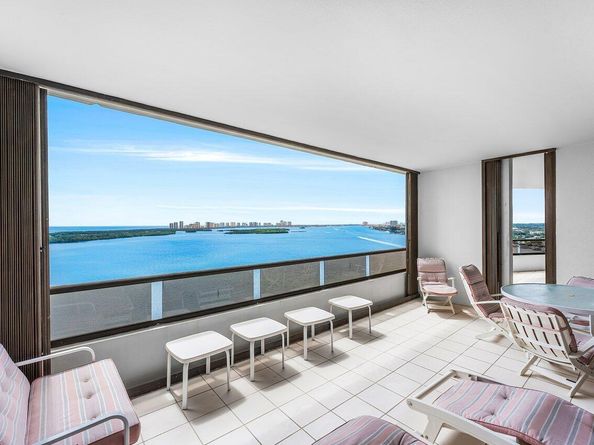 100 Lakeshore Drive 1557, North Palm Beach FL 33408