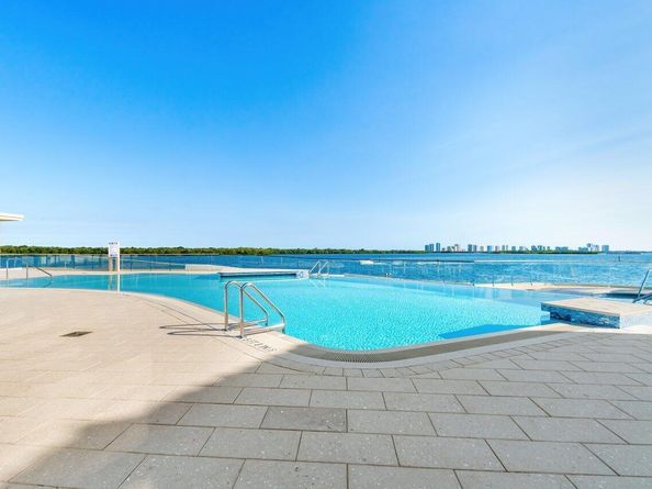 100 Lakeshore Drive 1557, North Palm Beach FL 33408