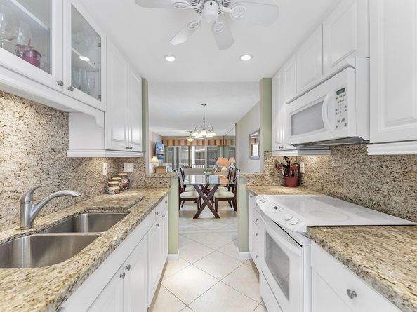 101 NE 19th Avenue 208, Deerfield Beach FL 33441