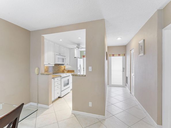 101 NE 19th Avenue 208, Deerfield Beach FL 33441