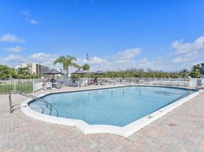 101 NE 19th Avenue 208, Deerfield Beach FL 33441