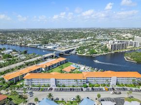 101 NE 19th Avenue 208, Deerfield Beach FL 33441