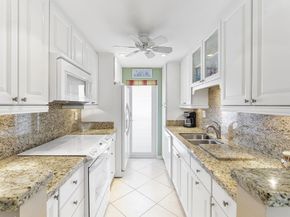 101 NE 19th Avenue 208, Deerfield Beach FL 33441