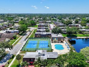 44 Springdale Circle, Palm Springs FL 33461