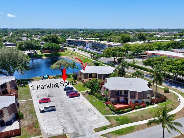 44 Springdale Circle, Palm Springs FL 33461
