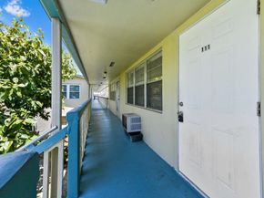 111 Dorchester E 111, West Palm Beach FL 33417