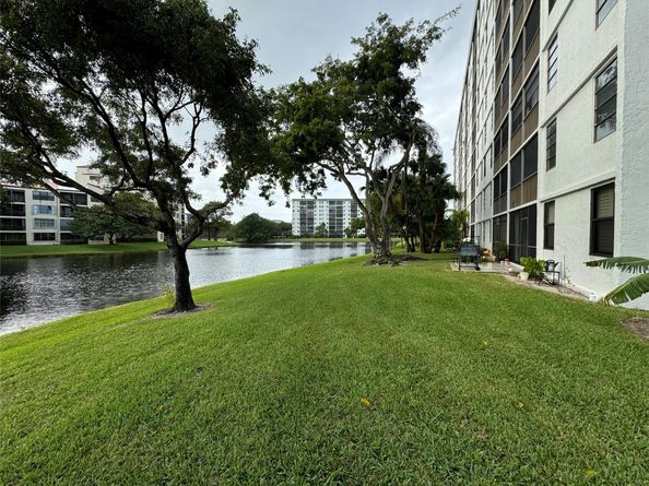 2221 Cypress Island Dr 101, Pompano Beach FL 33069