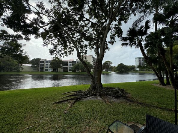 2221 Cypress Island Dr 101, Pompano Beach FL 33069