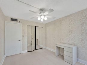 1000 Saint Charles Pl 305, Pembroke Pines FL 33026