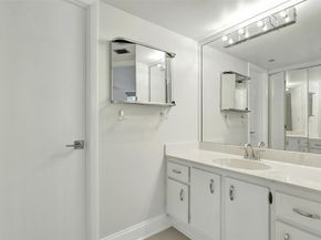 1000 Saint Charles Pl 305, Pembroke Pines FL 33026
