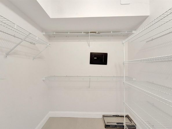 1000 Saint Charles Pl 305, Pembroke Pines FL 33026