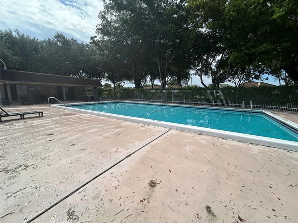 3571 NW 94th Ave 6D, Sunrise FL 33351
