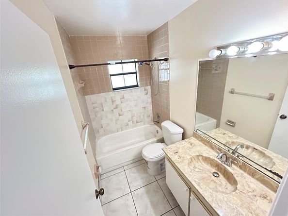 3571 NW 94th Ave 6D, Sunrise FL 33351