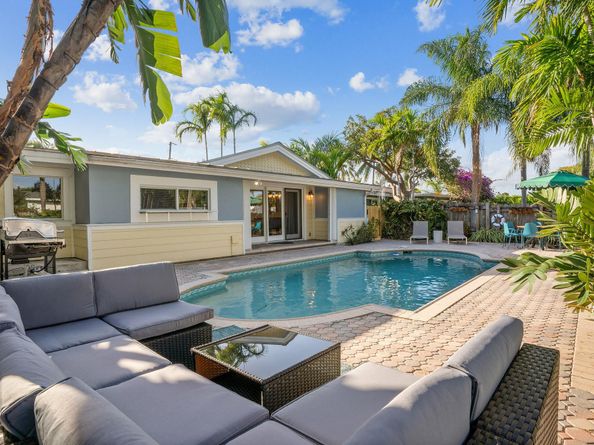 2751 NE 18th St, Pompano Beach FL 33062