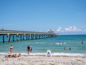 2751 NE 18th St, Pompano Beach FL 33062