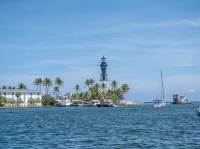 2751 NE 18th St, Pompano Beach FL 33062