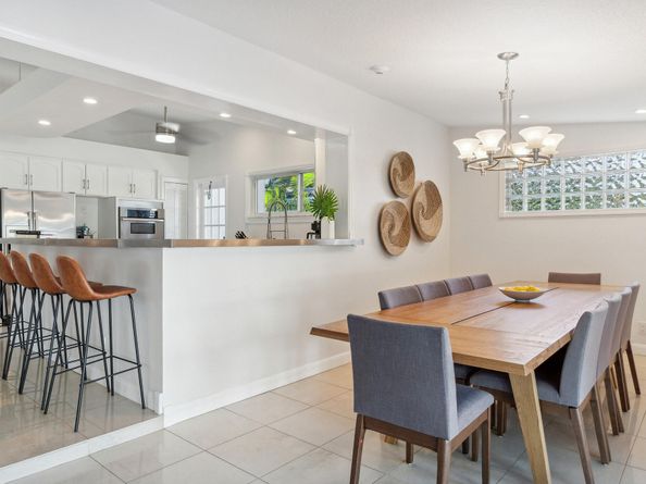 2751 NE 18th St, Pompano Beach FL 33062