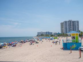 2751 NE 18th St, Pompano Beach FL 33062