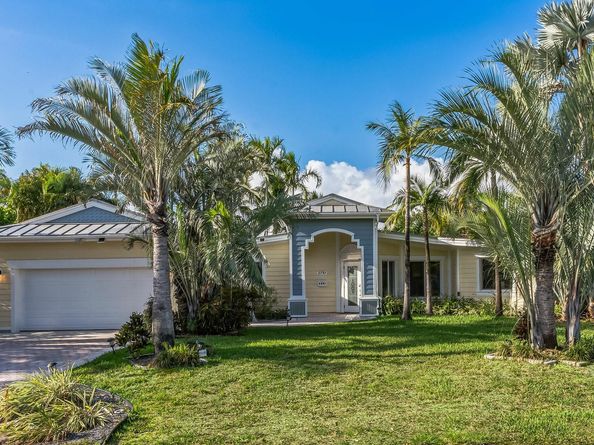 2751 NE 18th St, Pompano Beach FL 33062
