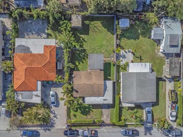 818 Kaye Street, West Palm Beach FL 33405