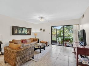 900 SW 9th Street Circle 102, Boca Raton FL 33486