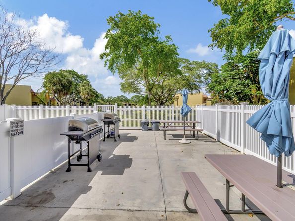 900 SW 9th Street Circle 102, Boca Raton FL 33486
