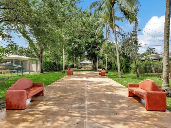 2924 NW 8th Ave, Wilton Manors FL 33311