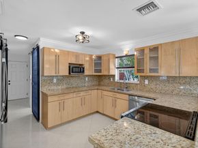 2924 NW 8th Ave, Wilton Manors FL 33311
