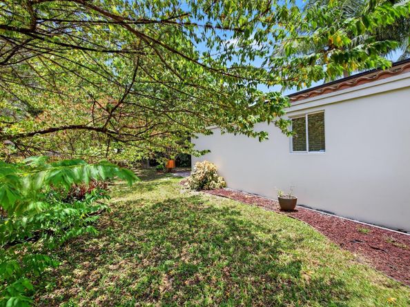 2924 NW 8th Ave, Wilton Manors FL 33311