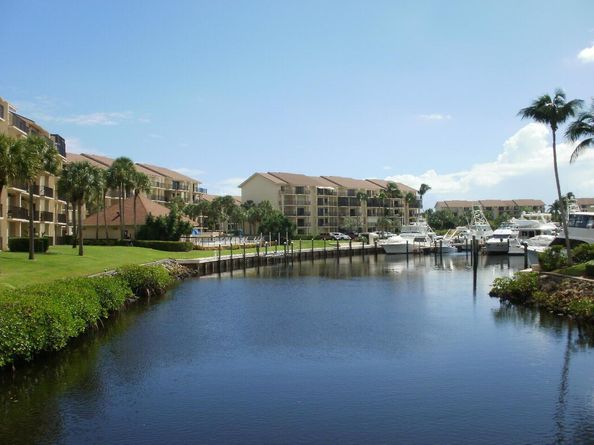 601 Seafarer Circle 101, Jupiter FL 33477