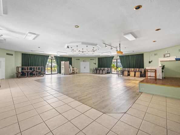 3405 NW 48 Avenue 514, Lauderdale Lakes FL 33319