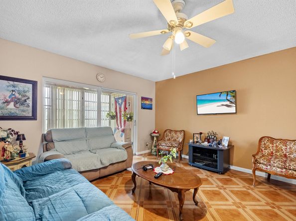 3405 NW 48 Avenue 514, Lauderdale Lakes FL 33319