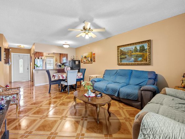 3405 NW 48 Avenue 514, Lauderdale Lakes FL 33319