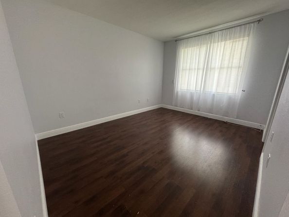 922 NW 134th Ave, Pembroke Pines FL 33028