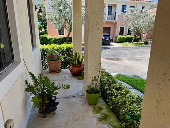 2515 Venetian Court, Boynton Beach FL 33426