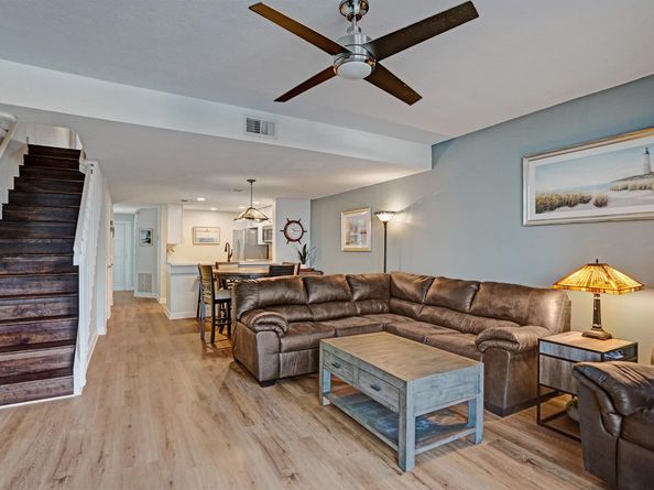 1028 Jeffery Street, Boca Raton FL 33487