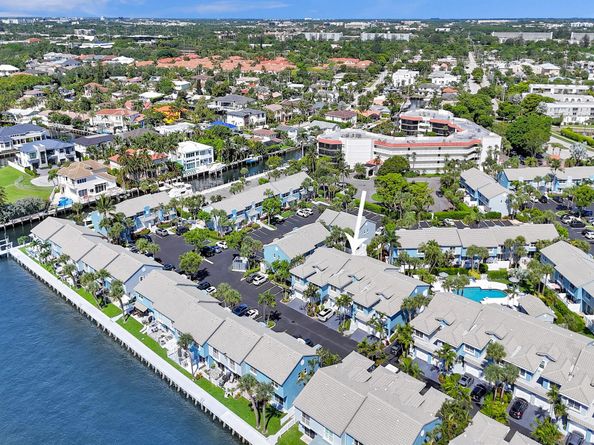 1028 Jeffery Street, Boca Raton FL 33487